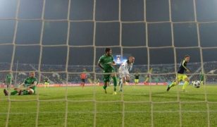 Arsenal fans call for a news story