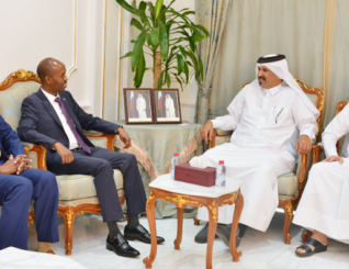 Wasiir Warfaa oo la kulmay Raysal-Wasaaraha Soomaaliya