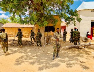 Ciidamada Soomaliya oo la wareegey CAMAARA