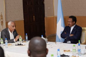 Madaxweyne Farmaajo oo kulan la qaatay xubno ka tirsan isxilqaameyaasha howlaha Gurmadka Fatahaadaha