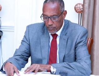 Madaxweyne Biixi oo Aasaasay Sanduuqa Horumarinta Dhalinyarada Somaliland