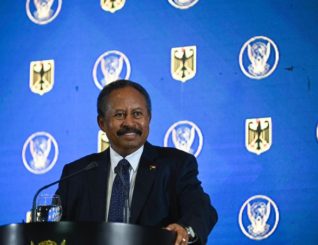 Raysal-Wasaaraha Suudaan oo ka Badbaaday Isku-day-dil