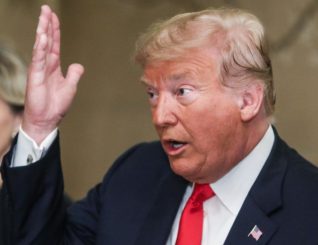 Madaxwaynaha dalka Maraykanka Donland Trump ayaa ku hanjabay in joojinta dibadbaxyada ka socda gobolada dalka Maraykanka uu u adeegsan doono ciidamada Milateriga