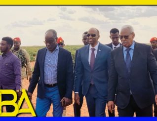 Ra’iisul Wasaare Xasan Ali Kheyre Iyo Wafti Uu Hogaaminayo Oo Maanta Ku Wajahan Dhuusamareeb