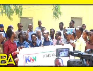 Wariyaasha ka howlgala magaalada muqdisho oo cambaareeyay xariga wariye cabdulaahi kulmiye