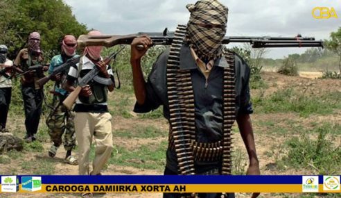 Al-Shabaab Oo Sheegay Inuu Isku Dhiibay Sarkaal Ka Tirsanaa maamulka Koonfur Galbeed