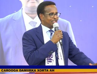 Muxuu Senator Abshir Buqaari Ka Yiri Wax Qabadkii Xildhibaan Mahad Salaad