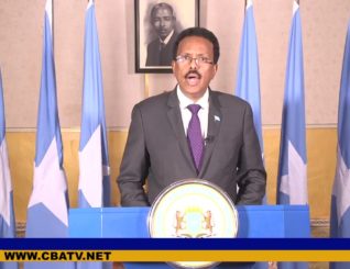 Madaxweyne Farmaajo oo Ka Tacsiyeeyay geeridii ku timid AUN Suldaan Cumar Suldaan maxamed.