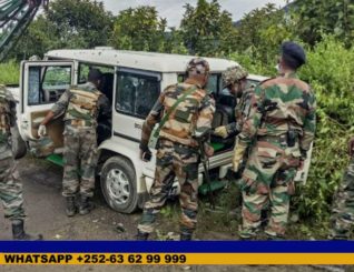 Ciidamada amaanka ee India ayaa dilay 13 qof oo rayid ahaa.