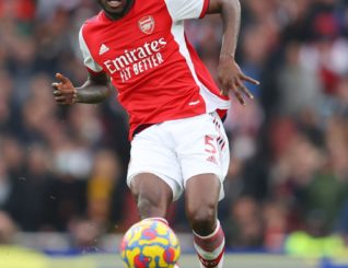 MASHA ALLAH!! Mid Kamida Xiddigaha Ugu Waaweyn Arsenal Oo DIINTA ISLAAMKA Qaatay.