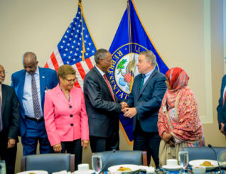 Mudane Scott Perry oo ka mid ah Mudaneyaasha Golaha Wakiillada ee Waddanka Mareykanka, ayaa soo jeedin cusub oo la xidhiidha Jamhuuriyadda Somaliland hor dhigay Aqalka Wakiillada Mareykanka.