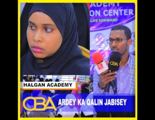Arday ka qalin-jabisey Xirfadda fagaare ka hadalka iyo horumarinta aadmiga, Halgan Acadeymy.