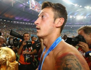 Mesut Ozil Oo Saadaaliyey Cidda Ku Guuleysanaysa Champions League, Premier League Iyo Koobka Adduunka.