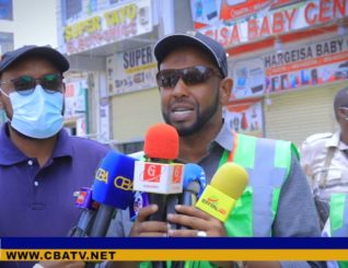 Haayadda Waddooyinka Somaliland oo ka qayb laxaad le qaadatay Nadiifinta suuqii gubtay ee Waaheen.