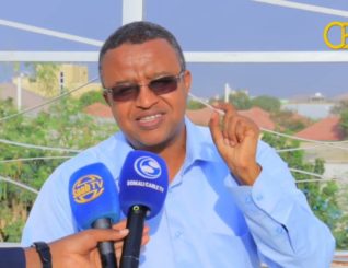 Garyaqaan Mubaarik Aar: KDQ ka ma ay farxin Ururada Siyaasaada