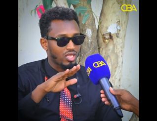 Maayar Mooge oo lagu eedeeyey inuu samaystay dhaqan aan hore u jirin iyo cayayaanka baraha bulshada!