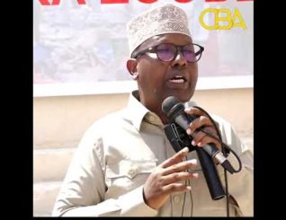 Wasiir Axmed M. Fiqi ‘Mahad karataay waxa uu  ku faanay dadkii ku dhintay qaraxyadii zoope’