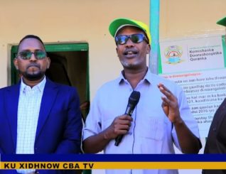 Agaasimaha guud ee Wasaarada Warfaafinta iyo agaasimaha W. tiknoolajiyadda aya gaadhay bariga Saaxil