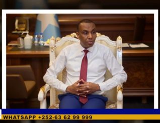 RW Xamse oo kulan la qaatay wasiirka dhalinyarada iyo gudiga doorashooyinka kubada cagta somaliya