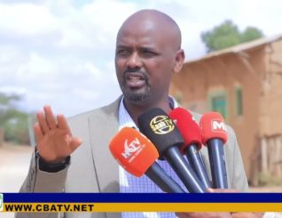 WADDANI ayaa Xukuumadda ku dhaliilay inay ka gaabisay dhismaha wadada Allaybaday ilaa Gabiley.