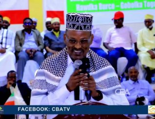 Suldaan Xasan Suldaan Cabdiraxmaan ayaa ka hadlay nabadaynta beelaha ku diriray Togdheer