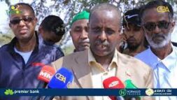 Qoyska Marxuum Maxamed Xaashi ayaa u mahadceliyay bulshadii kala soo qaybgashay aaska qaran.