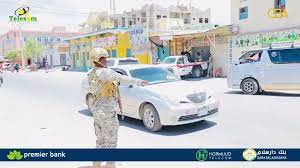 Ciidamo ka amar-qaata madaxweyne Siciid Deni oo la warwegay Xarunta Golaha Wakiillada Puntland.