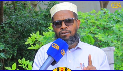 “Gabadhu inay dharka ragga xidhato sax maaha, Rasuulkuna SCW wuu nacdalay” Sh. Cabdillaahi Iid, oo ka hadlay hablaha xidha surwaalada.