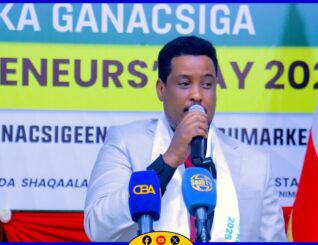 “Hal-Abuurku isagaa kobciya ganacsiga.”Xamse Khayre, Guddoomiye ku xigeenka Baanka Somaliland