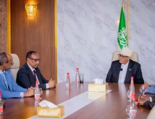 President of Somaliland Meets Djibouti’s Minister of Trade at the Presidential Palace in Hargeisa