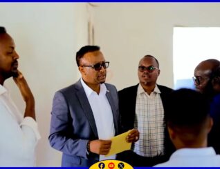 Maayirka Hargeysa ayaa kormeeray dhismaha xarunta Degmada Gacanlibaax