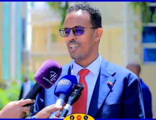 Masuuliyiinta Hay’adda Dhawrista Tayada Somaliland ayaa saaka hortagay Gudida Joogtada ah ee Golaha Wakiillada Somaliland.