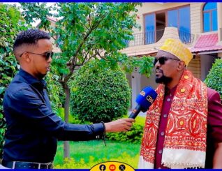 Suldaanka guud ee beelaha Makahiil, Samaroon, ayaa bulshada Somaliland ugu baaqay in si weyn ay usoo dhaweeyan Ugaaska Guud ee beelaha Gadabuursi.