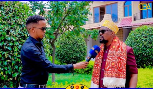 Suldaanka guud ee beelaha Makahiil, Samaroon, ayaa bulshada Somaliland ugu baaqay in si weyn ay usoo dhaweeyan Ugaaska Guud ee beelaha Gadabuursi.