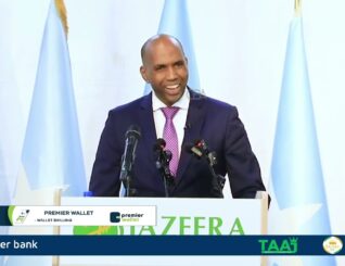 “Waxaa nasaiib darro ah in Madaxweynaha uu suuq madow ku iibinayo hantidii qaranka” Raysal wasaarihii hore Soomaaliya, Xasan Ali Khayre.