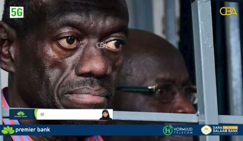 Xisbiga muxaafidka Uganda ayaa markale isku raacay musharaxnimada Madaxweyne Museveni