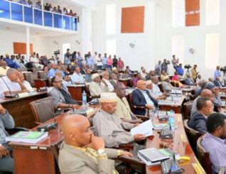 *Fadhigii Golaha Wakiillada ee Xeerka Rahanka oo Dib Loo Dhigay