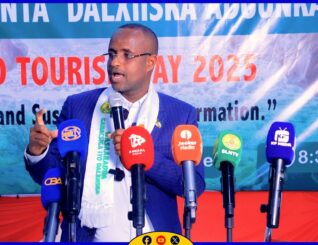 “Dadkeena waa inaynu barnaa gooba dalxiiska ee dalkeena.”Wasiir Yuusuf Kayse