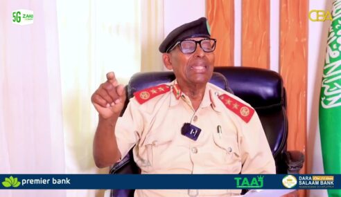 Degdeg: Natiijada sababta dhimashada Marxuum Halgamaa Axmed Caddib oo dhawaan laga helay maydkiisa ah qolkii uu ka deganaa huteel ku yaalla magaalada Hargeysa.