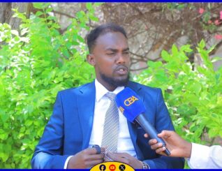 “Ictiraafka Somaliland wuu imanayaa laakiin ajaaniibta dalka joogta waa in la ilaaliyaa amnigooda hadii kale…. ” Cabdiraxmaan Tawxiid