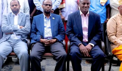 Minister of Education Hosts Luncheon for the Peace Meeting in Sanaag Region