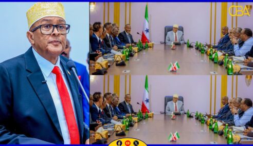 “Kulan Madaxwaynaha Somaliland iyo Madaxda Xisbiyadda Qaranka ku dhexmaray Qasriga Madaxtooyadda.