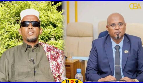Suldaan Maxamed Aadan ayaa ku bogaadiyay Wasiir Cismaan Afgaab iyo guddida …..Ceerigaabo