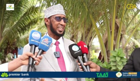 “Wadanka wuxuu ku jiraa xaalad mugdi ah, madaxweynaha ayaana ka masuul ah dhibka jira, wuxuu faragelin ku hayaa shaqada Aqalka Sare” Senator Cabdi Cabdullahi Goleey, BFS