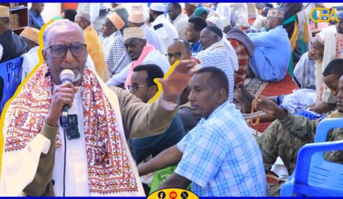 Wasiirka Arimaha Gudaha Somaliland ayaa la dardaarmey shacabka magaalada Ceerigaabo