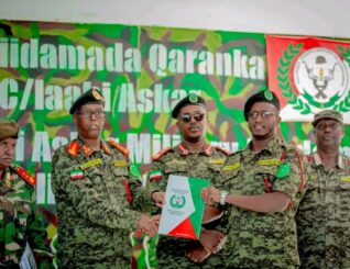 The First Commander of the National Army of the Republic of Somaliland, Brigadier General Cabdirisaaq Siciid Bulaale, along with leadership from the Army’s General Command, officially concluded a training program for nine engineers who had previously graduated from universities in Ethiopia and had been abroad for six years.