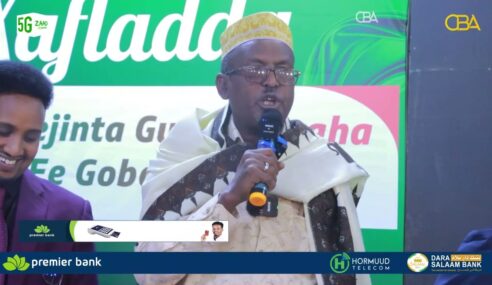 “Caaqil aad xidhaa Gabilay hakuugu danbeeyo, ganacsatada xidh markay horumarka kaala shaqayn waayaan” Jiif Caaqil Dayib Ciidle Ammaan.