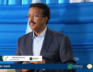 “Dadka Soomaaliyeed waxay marayaan in hal waqti ay wax cunaan, sicirbararka jira awgiis”. Madaxweyne hore, Maxamed Cabdillaahi Farmaajo