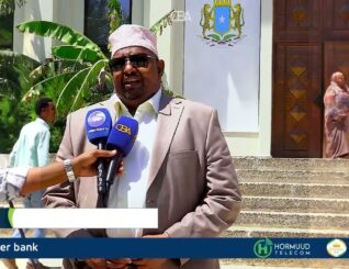 Mogdishu waxaa loogu imaaday Dad ka Cad Cadka iyo Murrusade Inta kale waa “. Xildh. Cabdinuur Cali