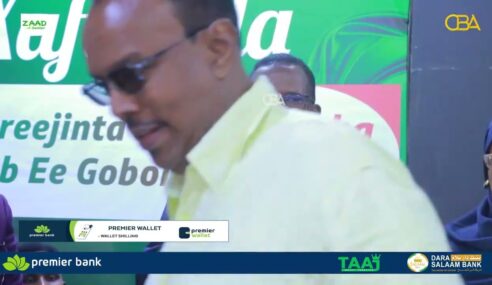 “Reer Gabilayoow banka Wajaale waynu iskugu imanaynaa hoosna loo hadli maayo”Wasiir Cumar Shucayb